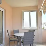 Apartment Stone *