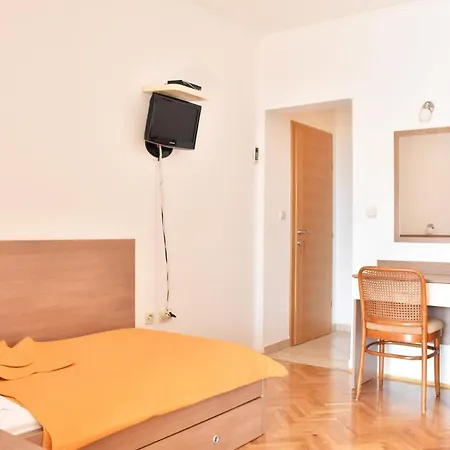 Stone Apartment Tucepi