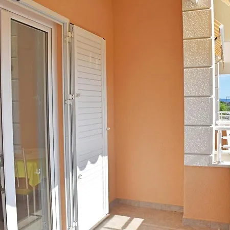 Stone Apartment Tucepi