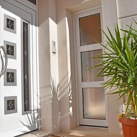 Stone Apartment *