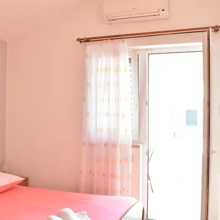 Stone Apartman *
