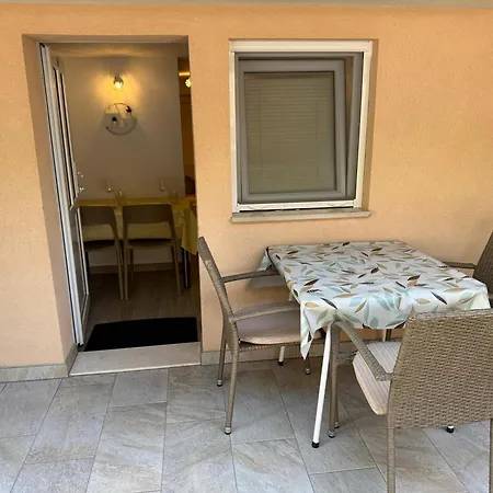 Stone Apartment Tucepi