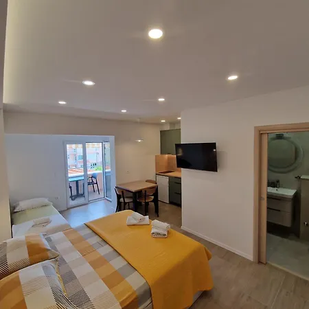 Apartament Stone *