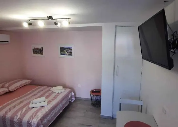 Stone Apartman *